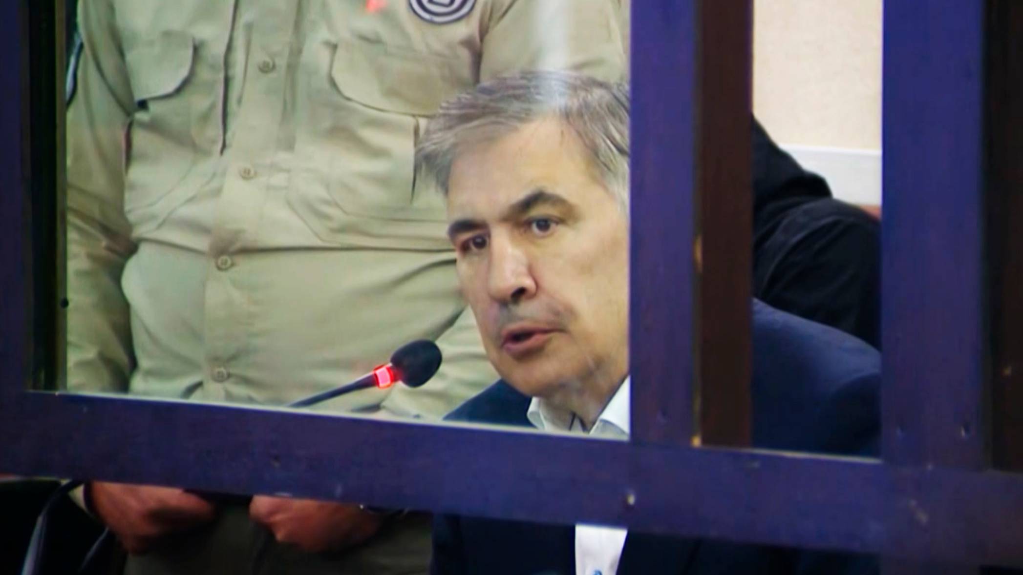 Михаила Саакашвили приговорили к 9 годам тюрьмы за растрату более трех миллионов долларов смотреть онлайн