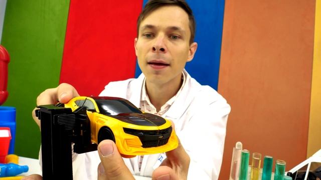 Роботы трансформеры в Мегаклинике. Бамблби и Сайдсвайп на приеме! Оптимус Прайм против десептикона