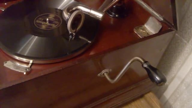 Граммофон GRAMOLA. Англия