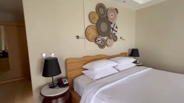 BUNGALOW OVER WATER ROOM TOUR | CINNAMON DHONVELI MALDIVES! 💕 смотреть онлайн