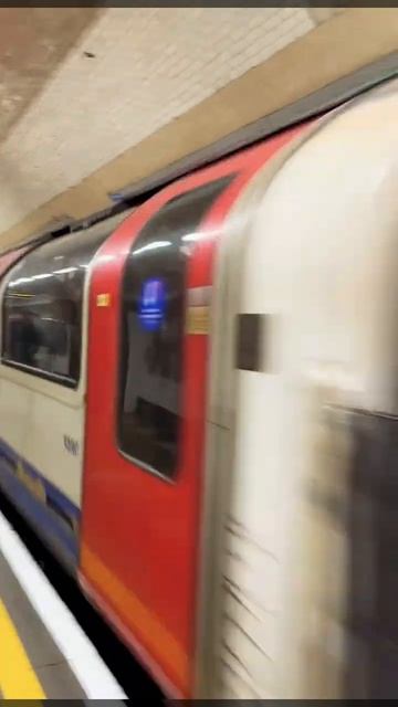 London Underground #london #underground #shorts