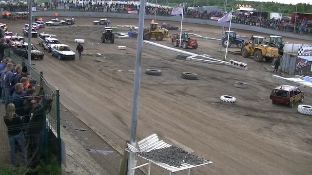 Bangers Speedway Emmen 02 -06- 2012 Masters of Shale weekend (heat 3) смотреть онлайн