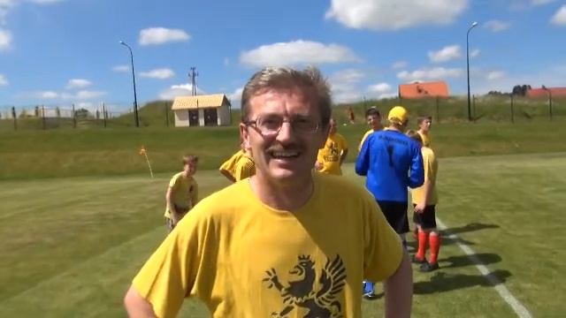 Eugeniusz Pryczkowski po przegranym meczu, II Turniej Piłkarski o Puchar ZG ZKP, Gniewino 2013 r. смотреть онлайн