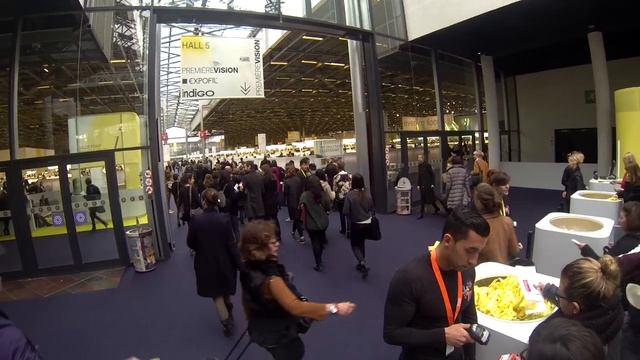 Première Vision, spring summer 15, at the show entrance смотреть онлайн