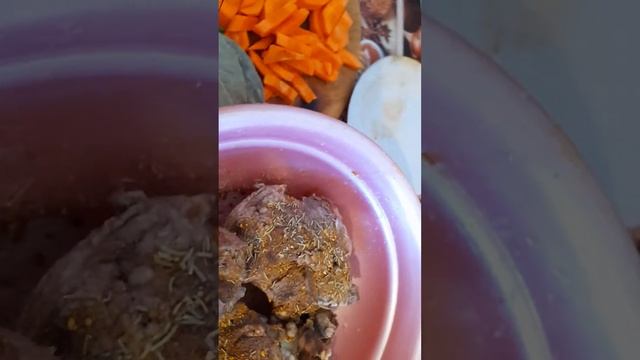 Очень вкусная и сочная баранина на кости...😋😋 смотреть онлайн