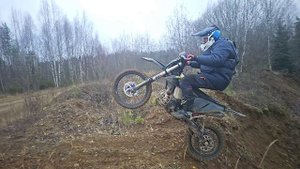Вылет из карьера эндуро