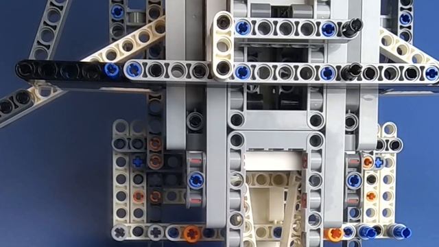 Repeating crossbow | LEGO technic смотреть онлайн