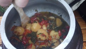Картофель с мясом и овощами в афганском казане. Пальчики оближешь!