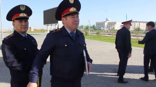 Журналиста Уральски недели не впустили на встречу Назарбаева с общественностью смотреть онлайн