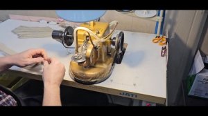 КАК ПРАВИЛЬНО УПАКОВАТЬ ШУБУ В КОРОБКУ и немного производства качественных шубок для ВАС