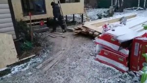 Обшиваем сайдингом пристройку