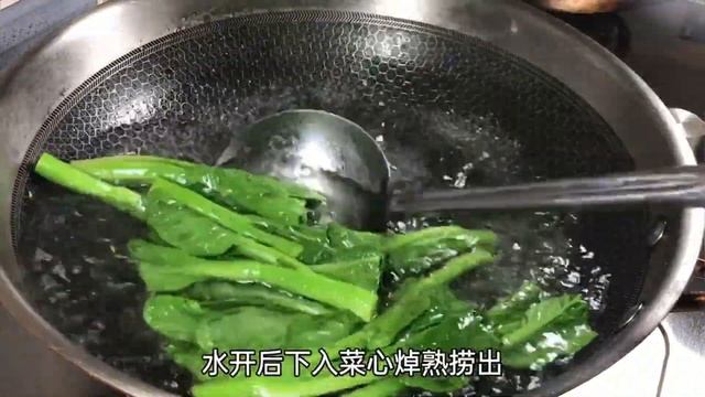 家庭版濕炒牛河，這樣做簡單又好吃，牛肉鮮嫩河粉爽滑，太好吃了，【天天相見廚房阿鵬哥】，#牛肉料理，#牛肉食譜，#牛肉的做法，#chinesefood，#家常菜，#like，#food ，#recip