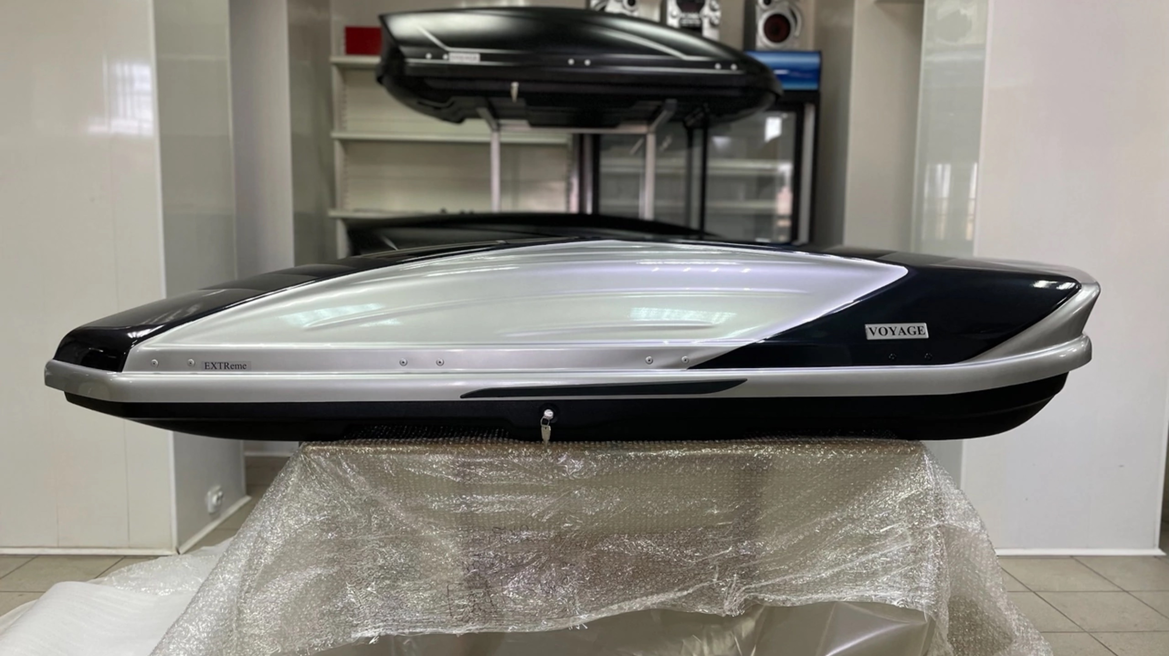 Автобокс Voyage X 500л 218см цвет серебристый металлик c черным X