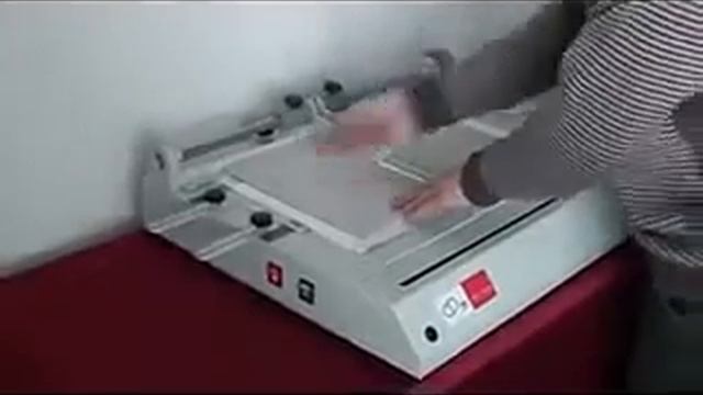 Крышкоделательный аппарат Grafalex 100H