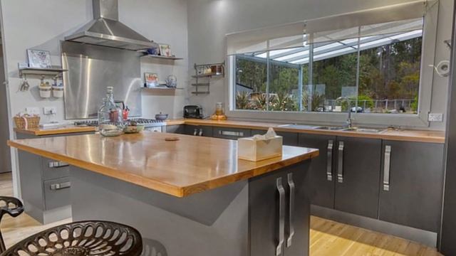 Shipping Container Country Home in Drake NSW, Australia смотреть онлайн