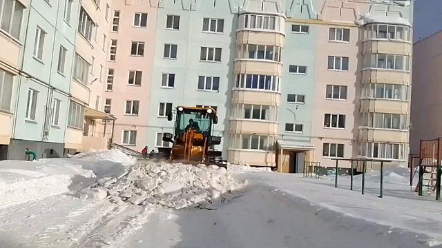 Уборка дорог от снега часть 16. #solg #погрузчик #sitrak #subscribe #подпишись #рекомендации смотреть онлайн