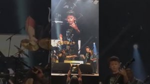 Kansas City Foo Fighters * Boy plays metallica songs October 2018