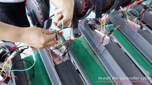 AOVO M365 Pro Install the controller cable