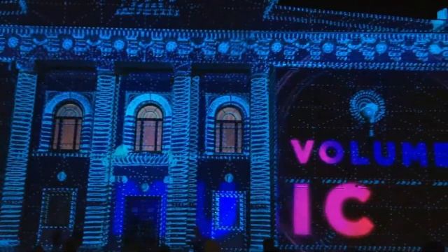 Нереальное световое шоу на Театре Пушкина в Красноярске смотреть онлайн