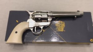 Револьвер Кольт 5½"  слоновая кость, Peacemaker revolver 5½" ivory imitation, Denix 1150/NQ