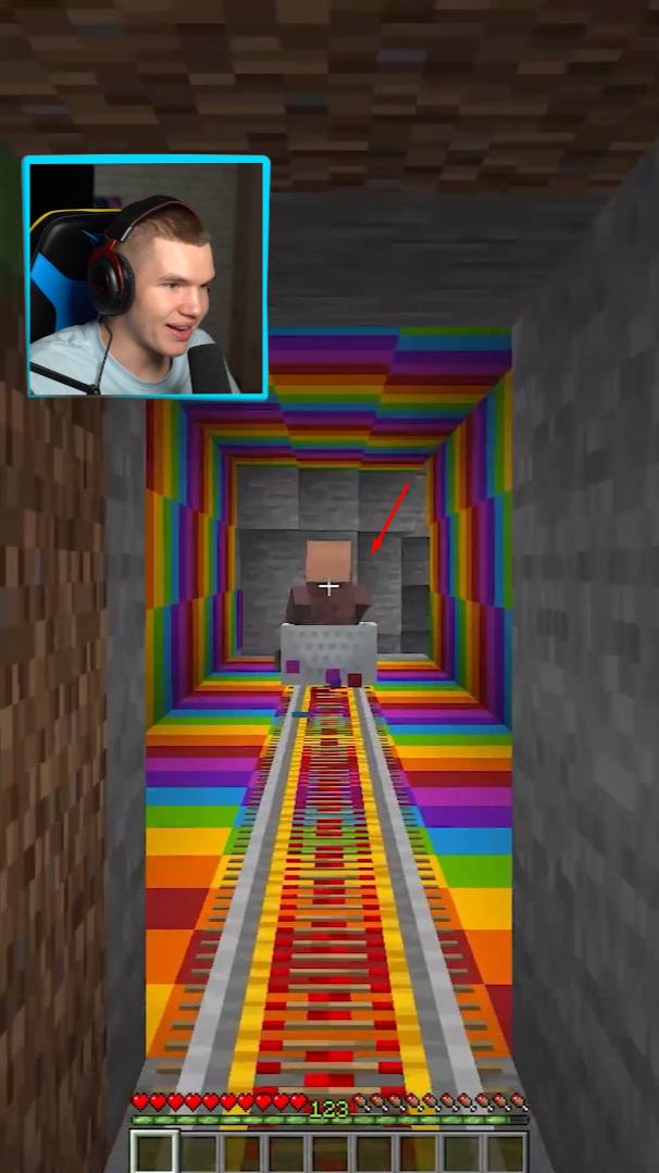 Житель УКРАЛ мой Сундук в Майнкрафт.. 😡 #Shorts #шортс #minecraft #майнкрафт #житель #майн #побег
