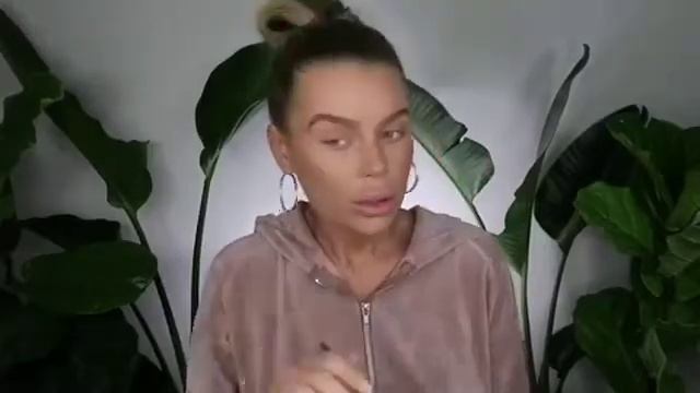 Skye Wheatley how to Makeup Tutorial using Lust Minerals