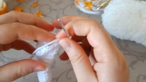 Оригинальное украшение на верхушку елки - шапочка. Пошагово вяжем крючком