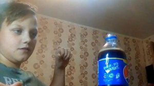 Что будет если ментос положить в пепси ?