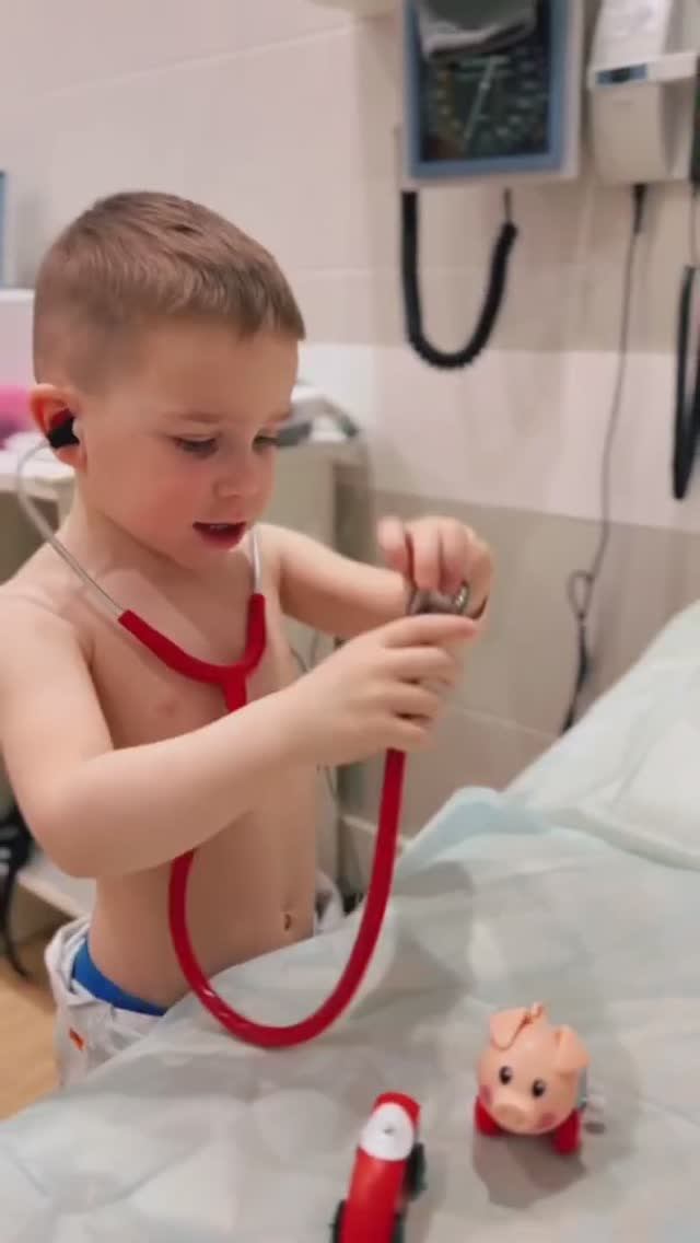 Как проходит осмотр у педиатра и вакцинация в нашей клинике Фэнтези❓