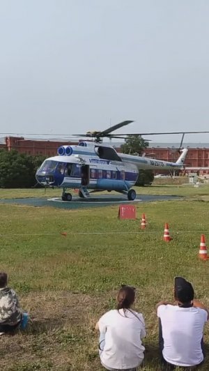 Взлет вертолёта. Санкт-Петербург, Заячий остров 2024г.