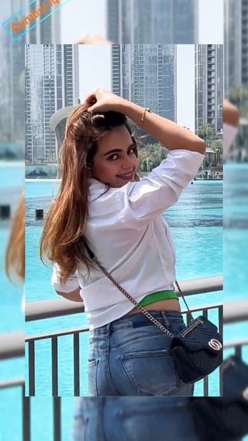 sumbul Iqbal enjoying vacations in dubai🦋💋🔥🥀💥💯 #youtubeshorts смотреть онлайн