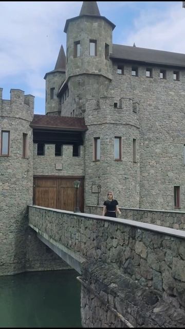- Ух ты, замок! Это наверно где-то в Европе?- Нет! Это Кавказ! #замокШатоЭркен #КабардиноБалкария