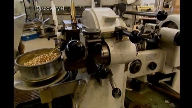 Yale Assa Abloy cylinder lock on HOW ITS MADE смотреть онлайн