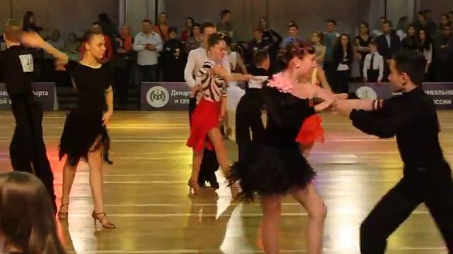 Юниоры 1, Ча ча смотреть онлайн