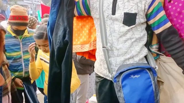 Lucknow ka Mangal Bazar 2023 | Tuesday Market in Lucknow | Mangal Bazar very cheapest market смотреть онлайн