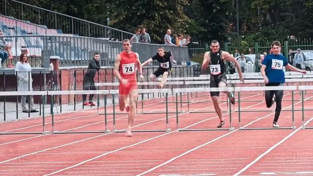 Mens Hurdles Event Stock Video смотреть онлайн