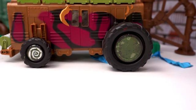 Той Мастер и Черепашки Ниндзя сражаются с врагами! Роботы Трансформеры в видео для мальчиков смотреть онлайн