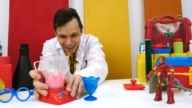 Железный человек тренируется в Мегаклинике. Игры в больницу - видео про приключения супергероев