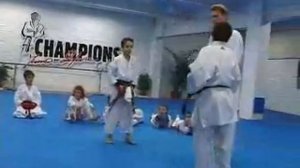 Kumitê crianças JUNIOR LEFEVRE KARATE WKF