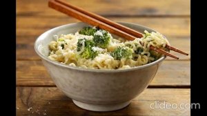 Китайская лапша с сыром и брокколи