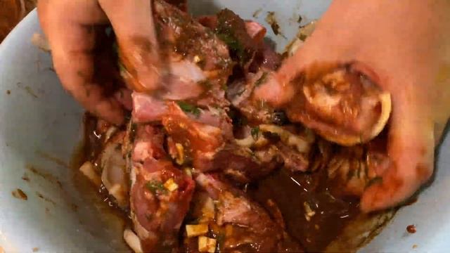Пряные свиные ребра по-чешски, с королевскими баклажанами на МАНГАЛЕ.