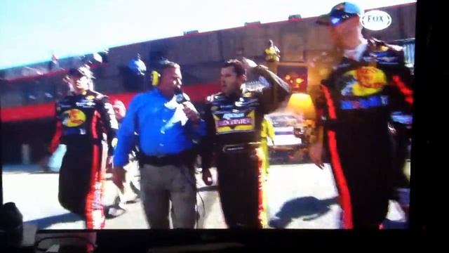 Tony Stewart Post-Race Comments - Auto Club 400 Fontana, CA - March 24, 2013 смотреть онлайн