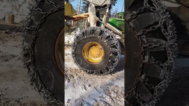 Skidder John Deere 748