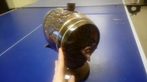 Бочка сувенирная со стеклянной колбой внутри.