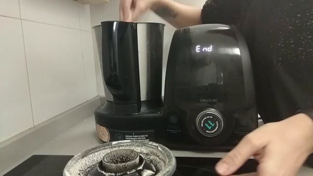 Turrón blando de almendra tipo Jijona con Mambo!! Iris Cocinando con Mambo!! смотреть онлайн