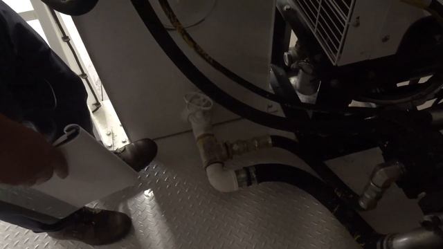 Hydraulic Tank смотреть онлайн