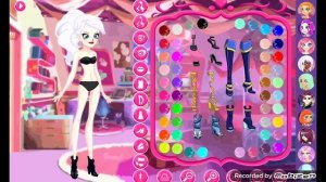 Наряжаю персонажей из лолирок