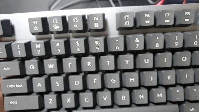 Teclado Mecánico k835 TKL Logitech Red Switch Rojos ( Josh Bruks ) Unboxing Desempaquetado Español смотреть онлайн