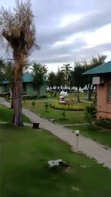 Видео из чата туристов. TTC DOCLET RESORT. Бунгало 700.000 донгов в сутки с завтраком. смотреть онлайн