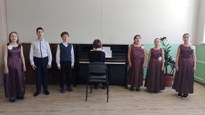 вокальный ансамбль  "Звонкий дождь" "Солнце скрылось за горою"